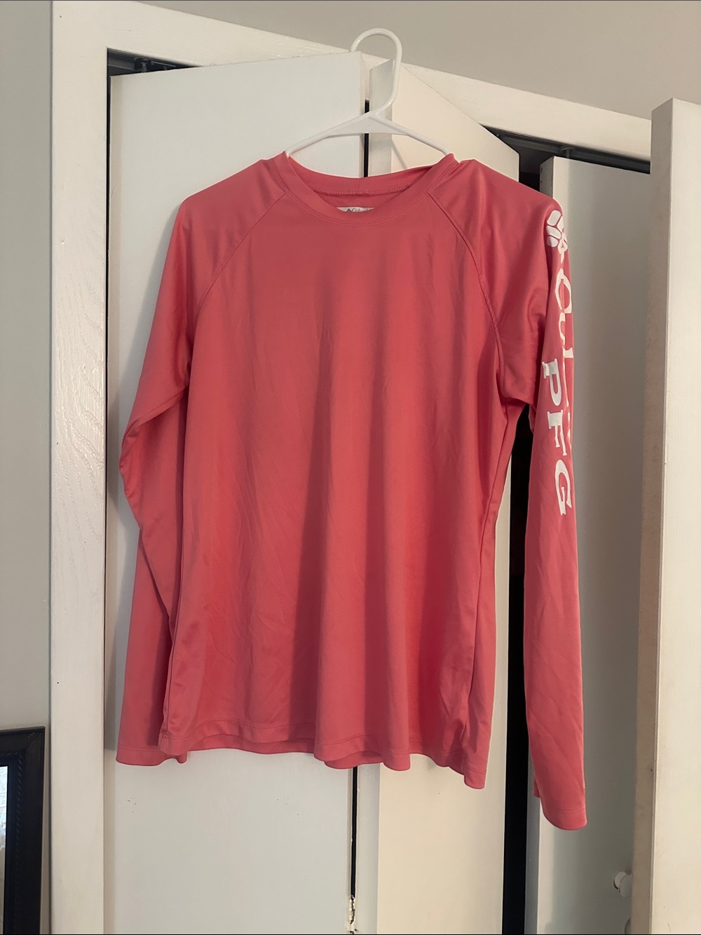 Columbia Women's Long Sleeve Sun Shirt - Coral